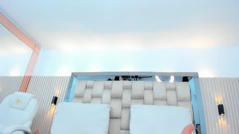 Snapshot of zenda_evans chatting on 11.28.25 Zenda Evans online show from 11.28.25