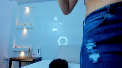 Snapshot of zenda_evans chatting on 12.01.25 Zenda Evans online show from 12.01.25