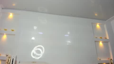 Snapshot of zenda_evans chatting on 12.03.25 Zenda Evans online show from 12.03.25