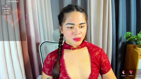 Snapshot of zendaya_amore chatting on 02.01.25 Zendaya online show from 02.01.25