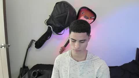 Snapshot of zenhzu chatting on 12.24.24 zenzhu online show from 12.24.24