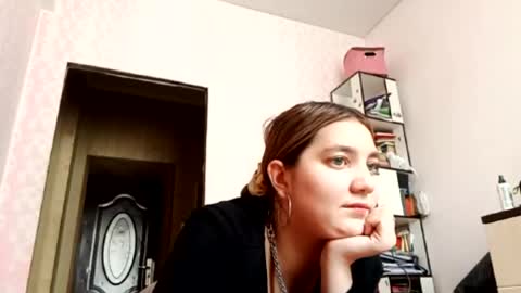 zeniabrossoit online show from 04.22.26