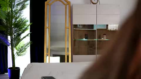 Snapshot of zenyanoir chatting on 04.18.26 ZenyaNoir online show from 04.18.26