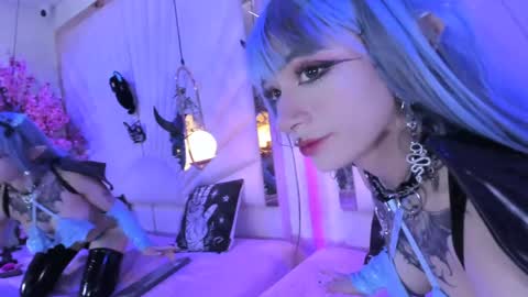    online show from 12.05.24