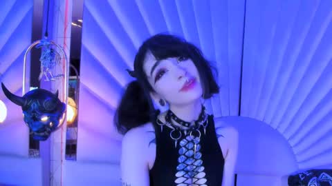    online show from 02.11.25