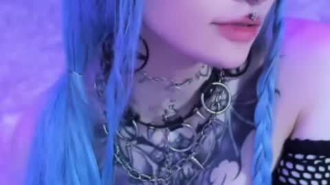    online show from 03.04.25