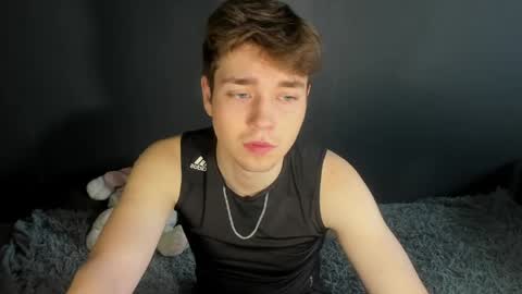 Snapshot of zeriixx chatting on 04.07.26 Ethan online show from 04.07.26