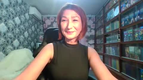 Snapshot of zerilane chatting on 11.27.25 Elena online show from 11.27.25