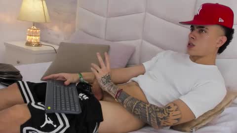 Snapshot of zeta_3 chatting on 10.21.25 Sebas online show from 10.21.25