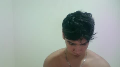 Snapshot of zeus_183 chatting on 06.21.26 zeus_183 online show from 06.21.26
