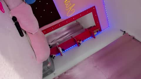 Snapshot of zeuss_x chatting on 12.03.25 Aisha Alejandra Rosse Deus online show from 12.03.25