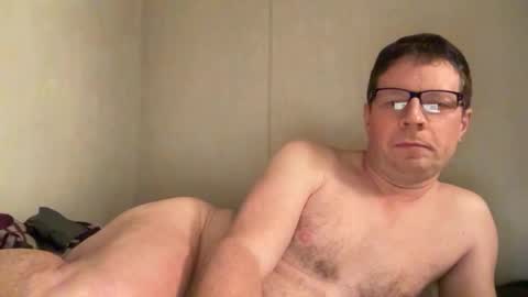 Snapshot of zgibnam chatting on 11.18.25 zgibnam online show from 11.18.25