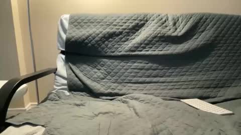 Snapshot of zgibnam chatting on 11.22.25 zgibnam online show from 11.22.25