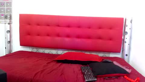 ZHAMIRA  ANDRES online show from 02.26.25