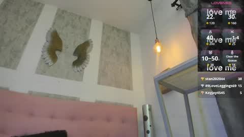 ZHAMIRA  ANDRES online show from 04.24.26