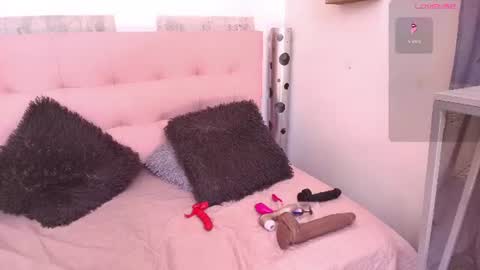 ZHAMIRA  ANDRES online show from 06.20.26