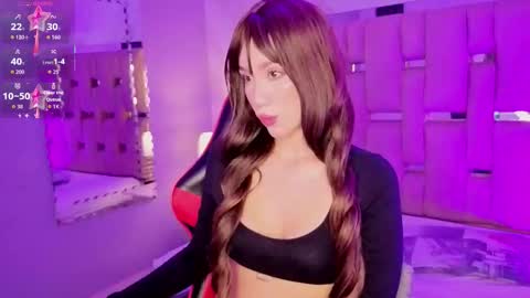 Snapshot of zharaluxie chatting on 11.14.25 Zhara online show from 11.14.25