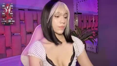 Snapshot of zharaluxie chatting on 04.14.26 Zhara online show from 04.14.26