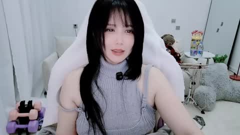 Snapshot of zhen0 chatting on 03.23.26 zhen online show from 03.23.26