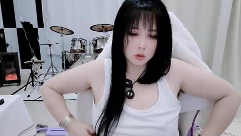 Snapshot of zhen0 chatting on 04.15.26 zhen online show from 04.15.26
