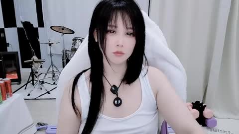 Snapshot of zhen0 chatting on 04.16.26 zhen online show from 04.16.26