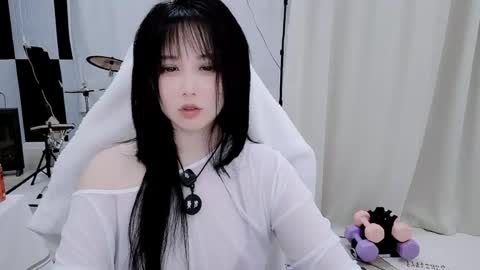 Snapshot of zhen0 chatting on 04.20.26 zhen online show from 04.20.26