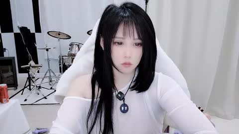 Snapshot of zhen0 chatting on 04.22.26 zhen online show from 04.22.26