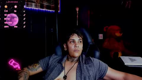 zhoestrong online show from 03.10.25