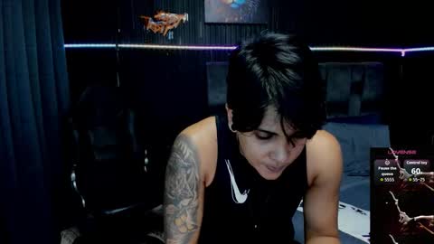 zhoestrong online show from 10.31.25