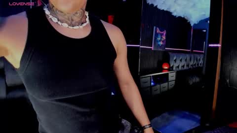 zhoestrong online show from 05.08.26