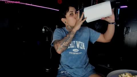zhoestrong online show from 05.09.26