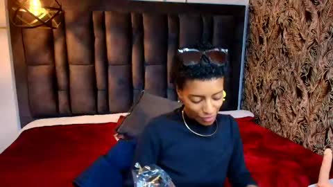 Snapshot of zia_green chatting on 05.12.26 Zia Green online show from 05.12.26