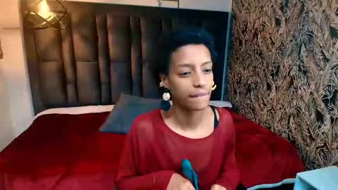 Snapshot of zia_green chatting on 05.14.26 Zia Green online show from 05.14.26