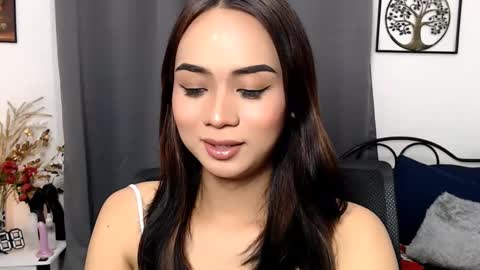 Snapshot of zialustts chatting on 03.10.25 Zia online show from 03.10.25