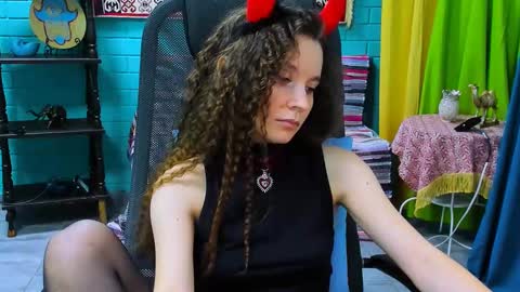 zianichols online show from 03.11.25