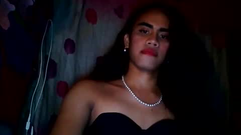 zianzamora4 online show from 11.20.25