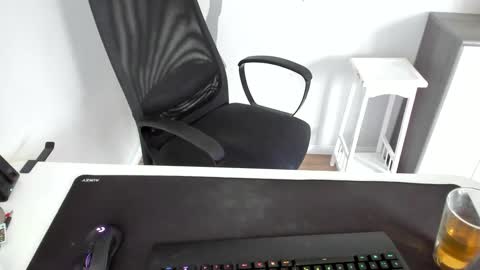 Snapshot of ziemlichflutschig chatting on 01.06.25 ziemlichflutschig online show from 01.06.25