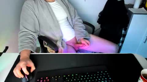 Snapshot of ziemlichflutschig chatting on 02.18.25 ziemlichflutschig online show from 02.18.25