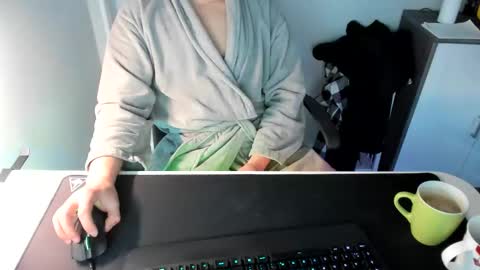 Snapshot of ziemlichflutschig chatting on 02.19.25 ziemlichflutschig online show from 02.19.25