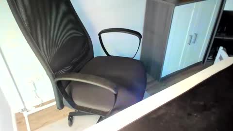 Snapshot of ziemlichflutschig chatting on 10.19.25 ziemlichflutschig online show from 10.19.25