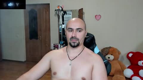 Snapshot of ziesh chatting on 10.16.25 Ziesh online show from 10.16.25