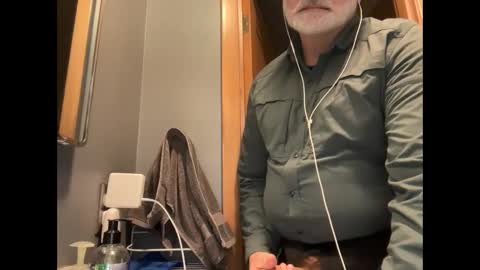 Snapshot of zinger283069 chatting on 01.29.25 zinger283069 online show from 01.29.25