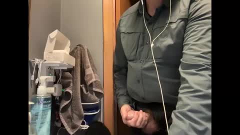 Snapshot of zinger283069 chatting on 10.24.25 zinger283069 online show from 10.24.25