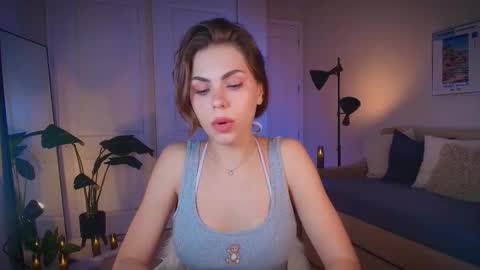 Snapshot of zlicious chatting on 10.08.25 Zara Join next live at 5PM EST online show from 10.08.25