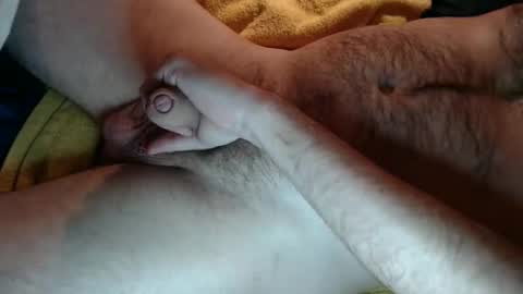 Snapshot of zobzob67 chatting on 09.10.25 Tom online show from 09.10.25