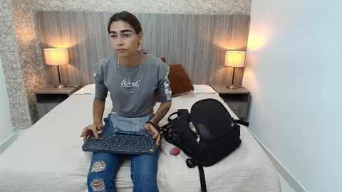 Zoe online show from 12.14.25