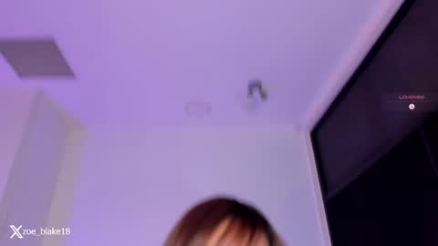 Snapshot of zoe_blake18 chatting on 04.06.26 Zoe online show from 04.06.26