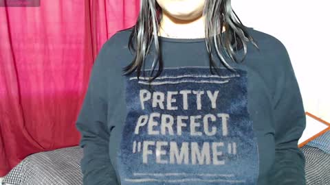 Snapshot of zoe_bronw chatting on 12.10.24 Zoe Bronw online show from 12.10.24