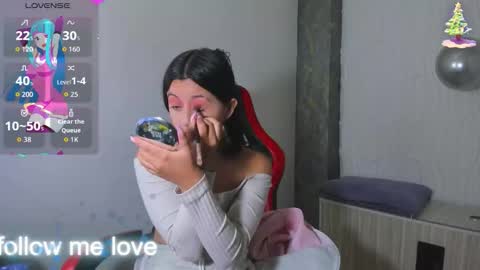 Snapshot of zoe_connor19 chatting on 11.29.25 Z O E online show from 11.29.25