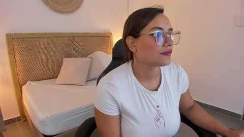 Zoe  online show from 06.10.26